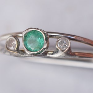Emerald Diamond Ring image 4