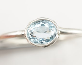 Aquamarine Ring, duchowa zabawka