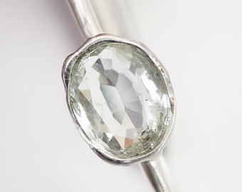 Aquamarine Ring, duchowa zabawka