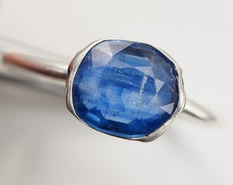 Cyanit als Ring