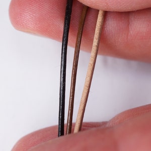 Cordone in cuoio da 1 m, 1 mm, nero, marrone o naturale immagine 3