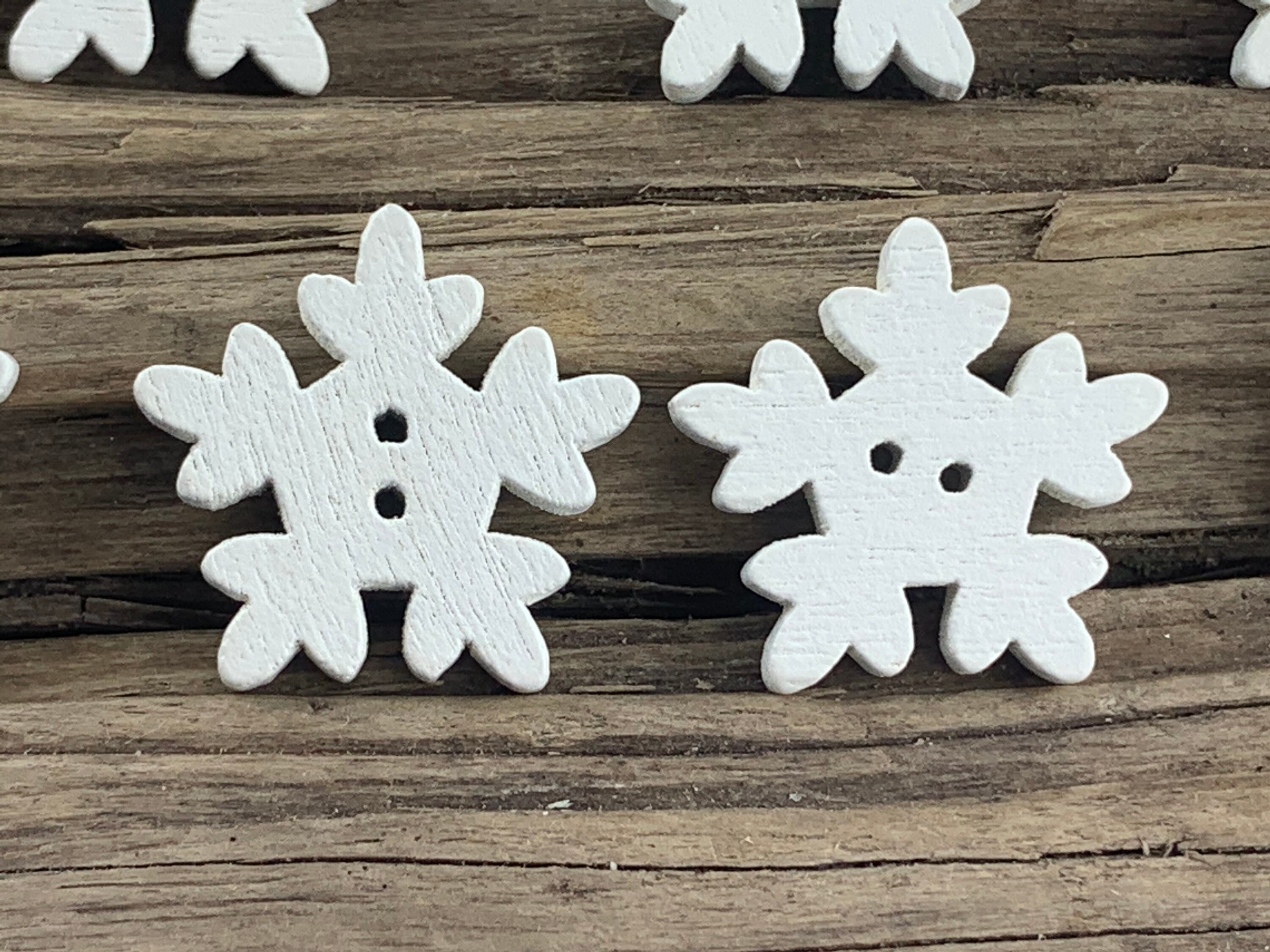 5 Snowflake Buttons Snowflakes Snowflake Buttons Etsy