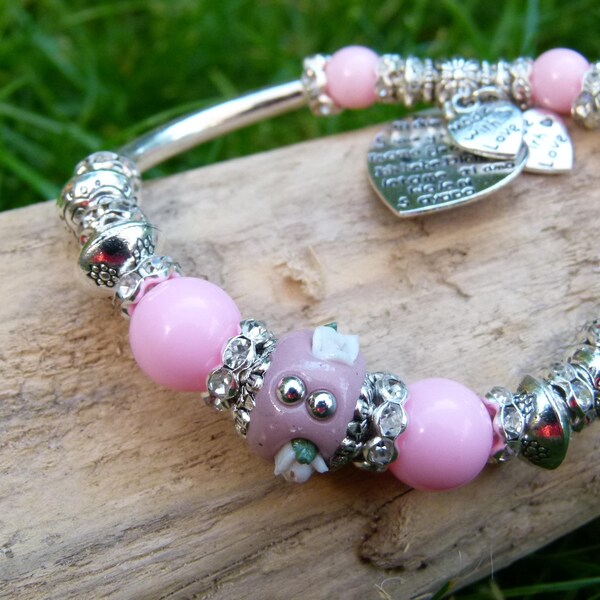 Modulperlen-Armband mit rosa Glitzer-Perle