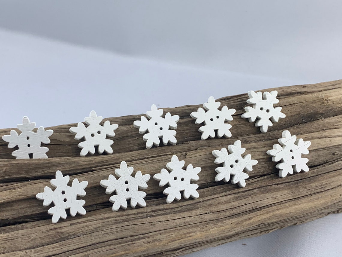 5 Snowflake Buttons Snowflakes Snowflake Buttons Etsy
