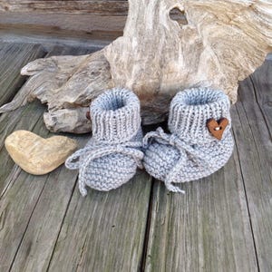Newborn socks, baby booties knitted cotton/wool, several colors, for newborns, premature babies, knitted baby socks, gift for birth, christening Hellgrau