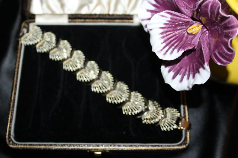 Coro Designer High End Gold Plate Textured Modernist Amazing Wonderful Bracelet