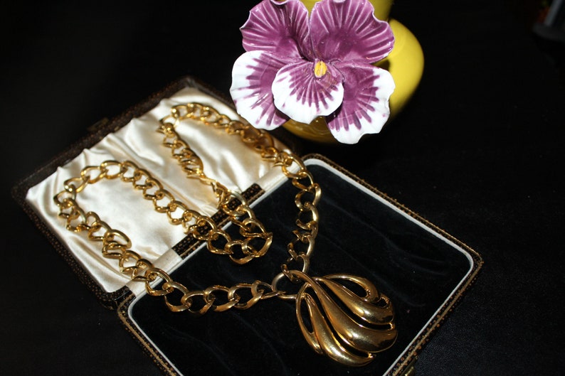 Napier Signed Designer High End Runway Gold Plate Modernist Necklace OR BEST OFFER