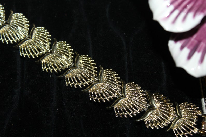 Coro Designer High End Gold Plate Textured Modernist Amazing Wonderful Bracelet