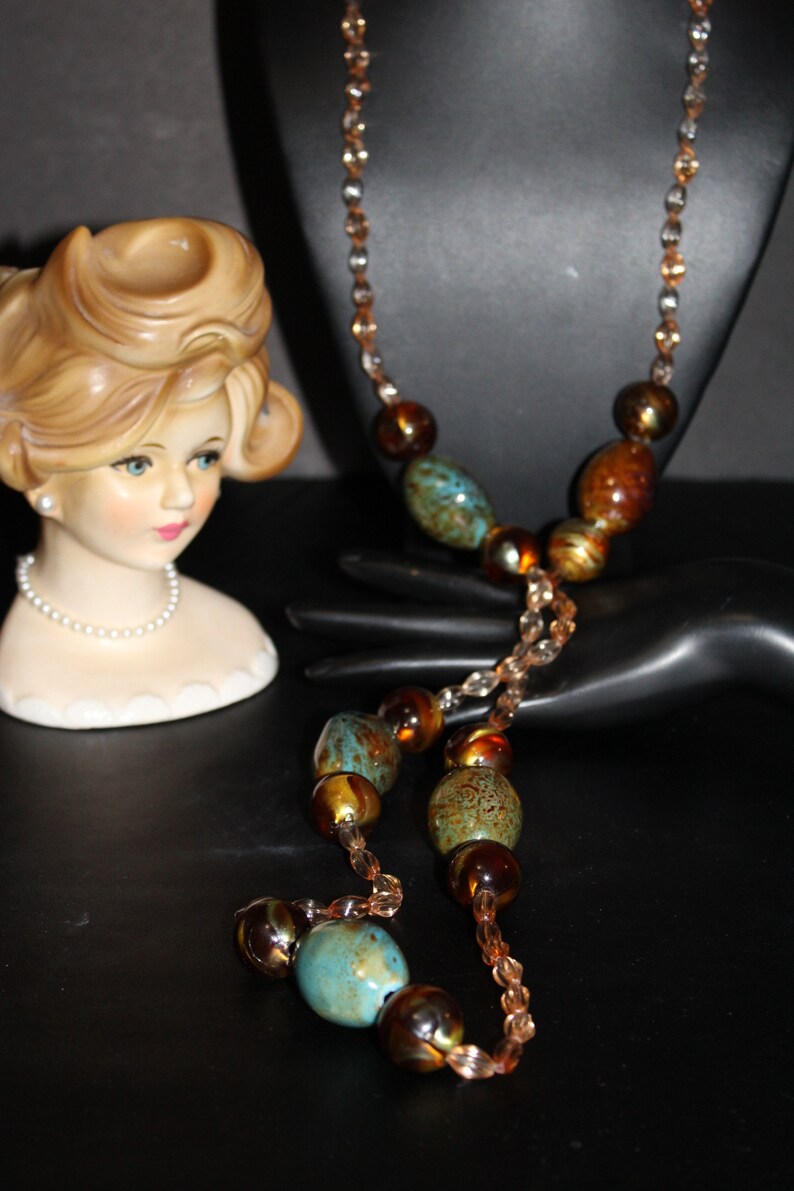 Vintage Retro Shell Green Lovely Long Lucite Long Necklace