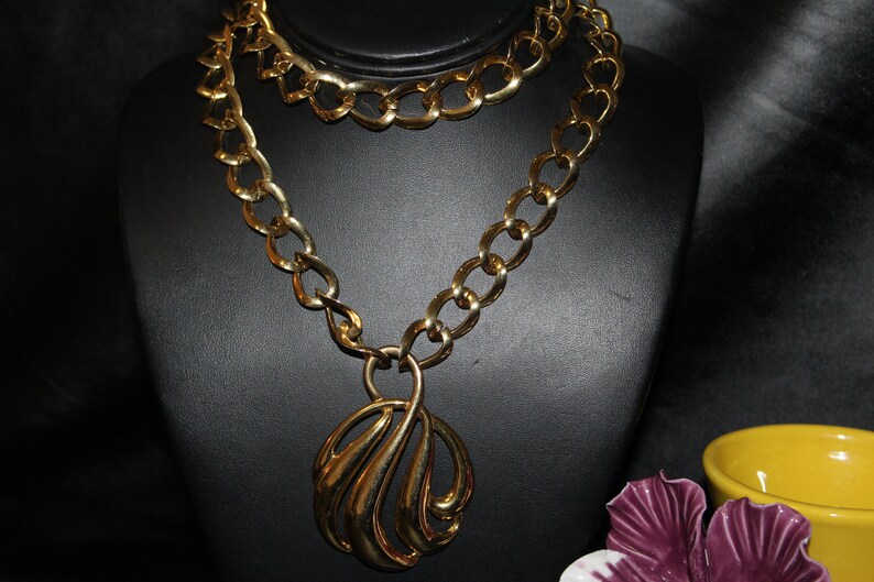 Napier Signed Designer High End Runway Gold Plate Modernist Necklace OR BEST OFFER