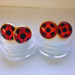 Coppia di orecchini a bottone Premium Ladybug coccinella in argento sterling 925 placcato oro 14 ct