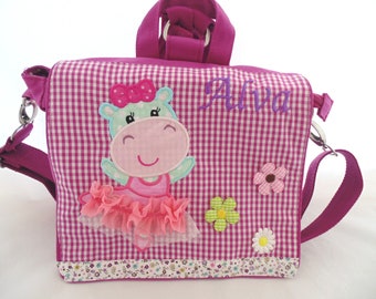 Kindergarten backpack can be personalized with name and motif