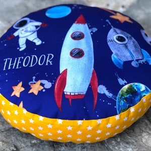 Morning Circle / Sitting Circle Nursery / Floor Pillow with Name / Seat Cushion for Kids "Space, Space, Rocket, Astronaut"