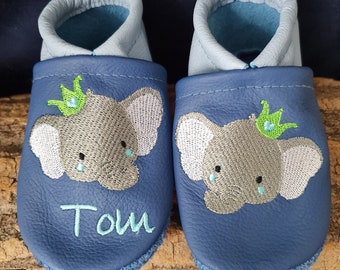 Krabbelschuhe/Lederpuschen Elefant mit Krone mit Namen Wunschnamen personalisiert aus Leder Junge blau/hellblau