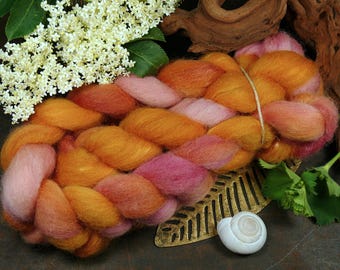 POLLY - pflanzengefärbter Kammzug 95gr, Corriedale 25mic mit Glitzer-Nylon, Spinnfasern, Filzfasern, (130EUR/kg)