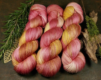 POSH ABENDROT - Merino Seide 4ply fingering, pflanzengefärbt von folly.me, Edelgarn, Naturfärbung, 100gr Lauflänge 400m, (1kg/240 EUR)