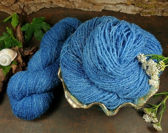 NUVIE SAPHIR - weiches  Merino Bouclé, Lauflänge 450 Meter, (230 EUR/kg)