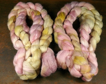 VORFRÜHLING - Kammzug Merino Tussah 150gr, pflanzengefärbte Spinnfasern, (160 EUR/kg)