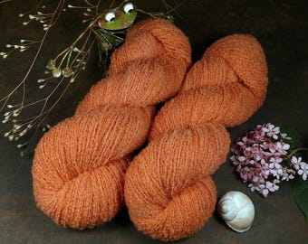 NUVIE ORANGE - weiches  Merino Bouclé, Lauflänge 450 Meter, (230 EUR/kg)