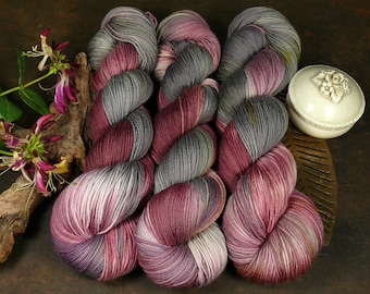 KOMPOTT - pflanzengefärbte superzarte Sockenwolle, natürlich handgefärbtes 4fach Sockengarn, 100gr 400m (210 EUR/kg)
