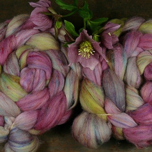 FRÜHLING Kammzug Bio Merino Sariseide 145gr, pflanzengefärbte Spinnfasern, 190 EUR/kg Bild 1