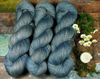 FUMY STURM - 120gr Merino Seide Yak Singlesgarn handgefärbt (100gr/Euro 22,00), pflanzengefärbtes zartes Edelgarn