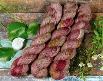 ROSY mini verschiedene Farben - 25 Gramm Bio Merino Wolle, pflanzengefärbte Wolle von Rosy Green Wool, (200 EUR/kg)