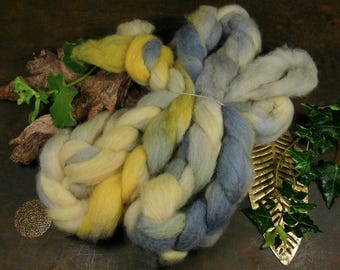 AURELIE - pflanzengefärbtes Kardenband Merino 22mic mit Nylon 85g, Spinnfasern, Filzfasern, (120EUR/kg)