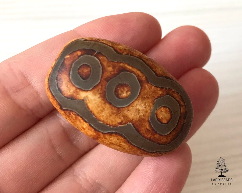 ST-54 Focal Beads Large Tibetan Agate Beads Large Oval Dzi Beads Dzi Agate Beads Mala Beads 2 beads Replica Dzi Beads