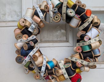 木製糸巻きリース
