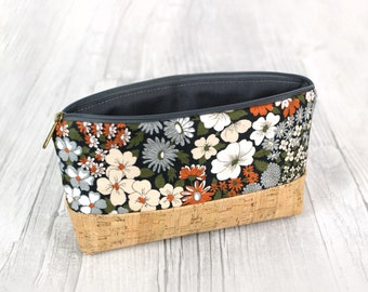 Little Pencil Case / Make-up bag, made from cork with flowers