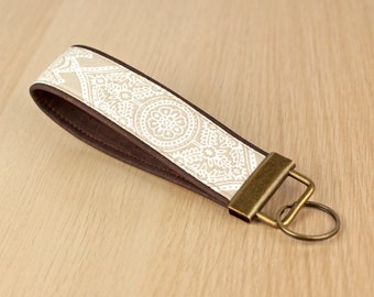 Short lanyard, cork key fob, key fob, mini gift, party favor