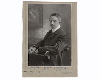 Young man with glasses. Antique photo on cardboard. Leipzig GERMANY 1906. RICHTER [12740]