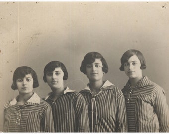 Four schoolgirls in school clothing. Athens (probably) Greece 1920s. Vintage photo [53031]
