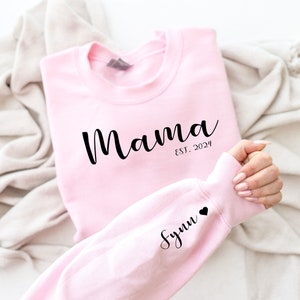 Personalized Mama Sweatshirt with Year and Kids Name on the Sleeve, Mama Sweater, Minimalist Mama