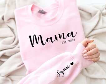 Personalisiertes Mama Sweatshirt mit Jahr und Kindernamen auf dem Ärmel, Mama Pullover, minimalistisch Mama