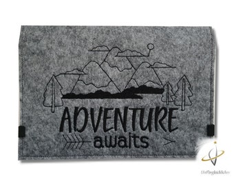 Reiseetui Dokumententasche "Adventure awaits" Filz individualisierbar