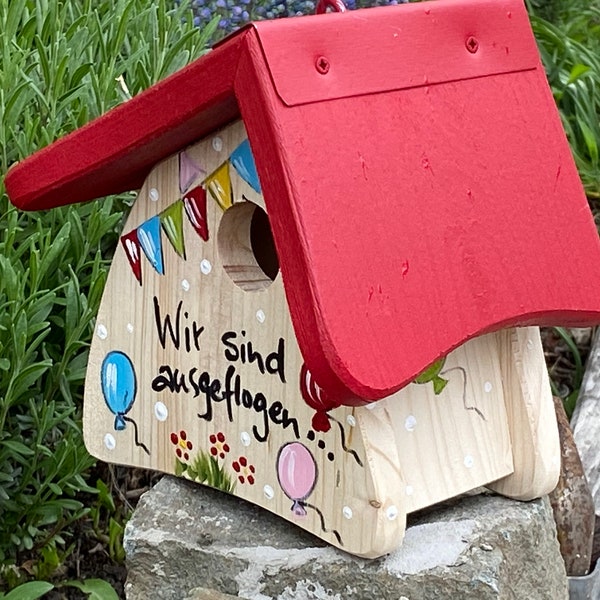 Abschiedsgeschenk Erzieherin - Vogelhaus für den Kindergarten, Vogelvilla personalisiert mit Namen der Kinder | wetterfeste Farben