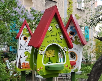 Vogelhaus Abschiedsgeschenk Kindergarten, wetterfest, mit Namen der Kinder, mit Bienen