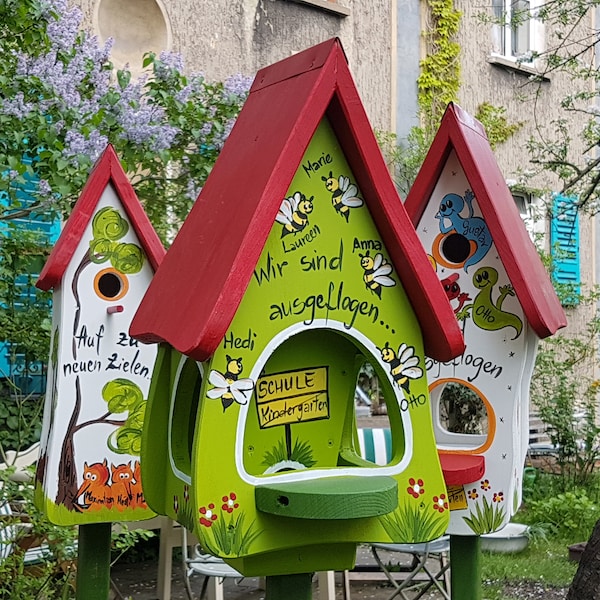 Vogelhaus Abschiedsgeschenk Kindergarten, wetterfest, mit Namen der Kinder, mit Bienen