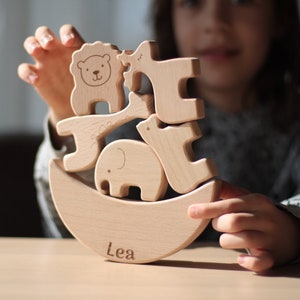 Stapelspiel mit Namen, Balancierspiel, Babyspielzeug personalisiert, Holzbausteine Bild 6