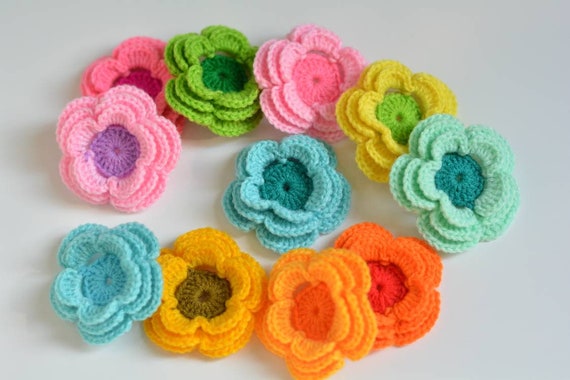 20 x Handmade Crochet foglie di colore verde taglia 5 cm
