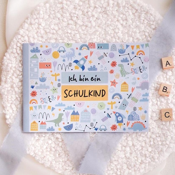 Erinnerungsbuch zur Einschulung - ABENTEUERLAND - Begleitet dein Kind im ersten Schuljahr, hält wertvolle Momente fest - Für die Schultüte!