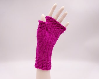 Handgestrickte Armstulpen