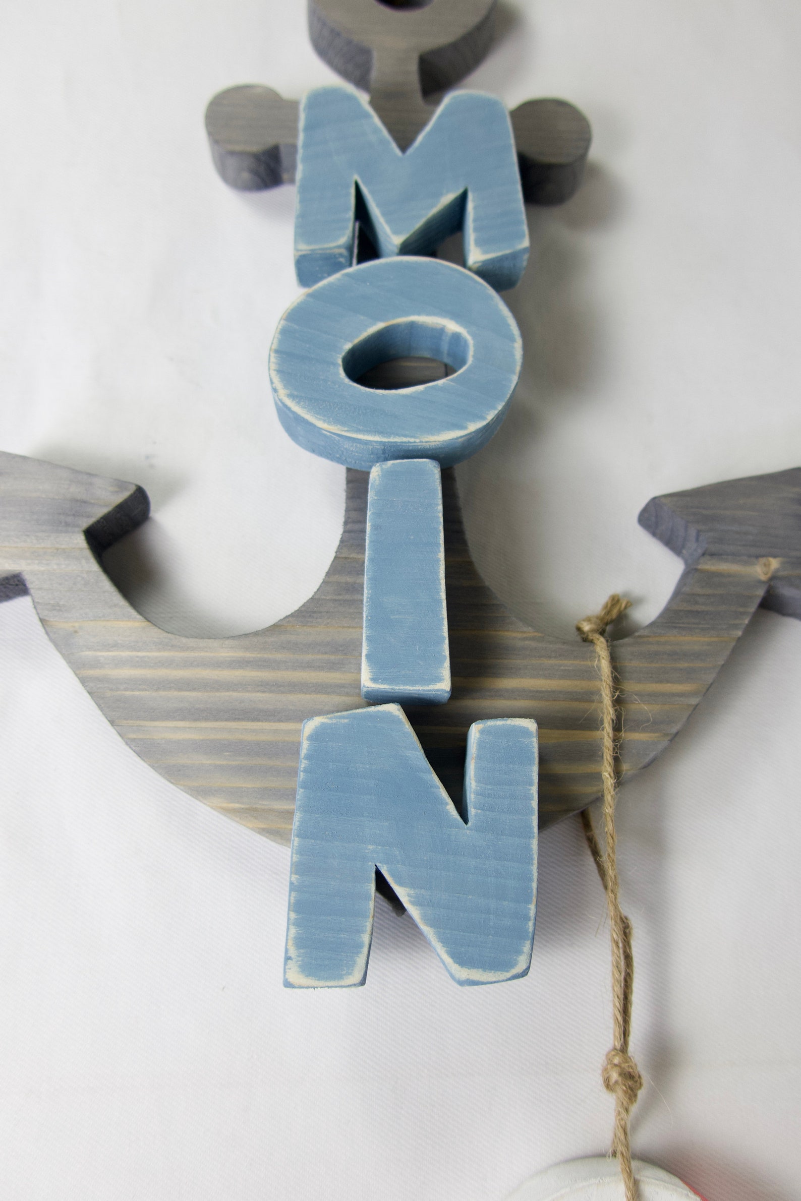 Ancre avec lettres moin en bois