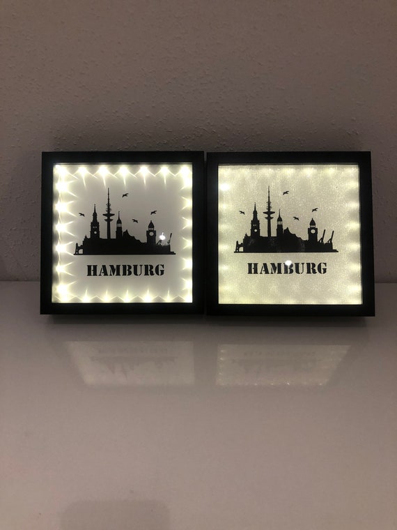 Hamburg Skyline beleuchtet Metall Wandbild kaufen bei Hood.de