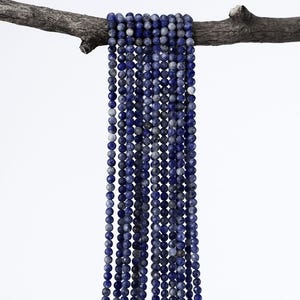 Lapislazuli Perlenstrang 2,2 mm facettiert (ca. 180 Perlen / ca. 38 cm Länge)