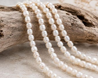Freshwater cultured pearl strand, Class A, 4-5 mm (approx. 35 pearls / approx. 33 cm length)