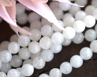 Natürliche weiße Jadeperlen rund glatt glänzend 8 - 9 mm (ca. 46 Perlen / ca. 38 cm Länge)
