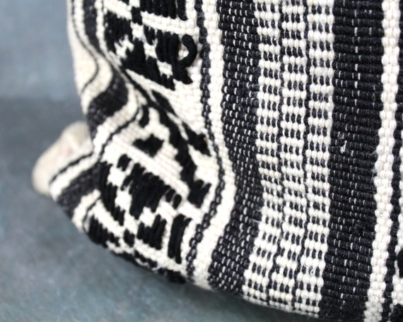 Black & White Woven Beach Tote Bag | 1970s BoHo C… - image 8